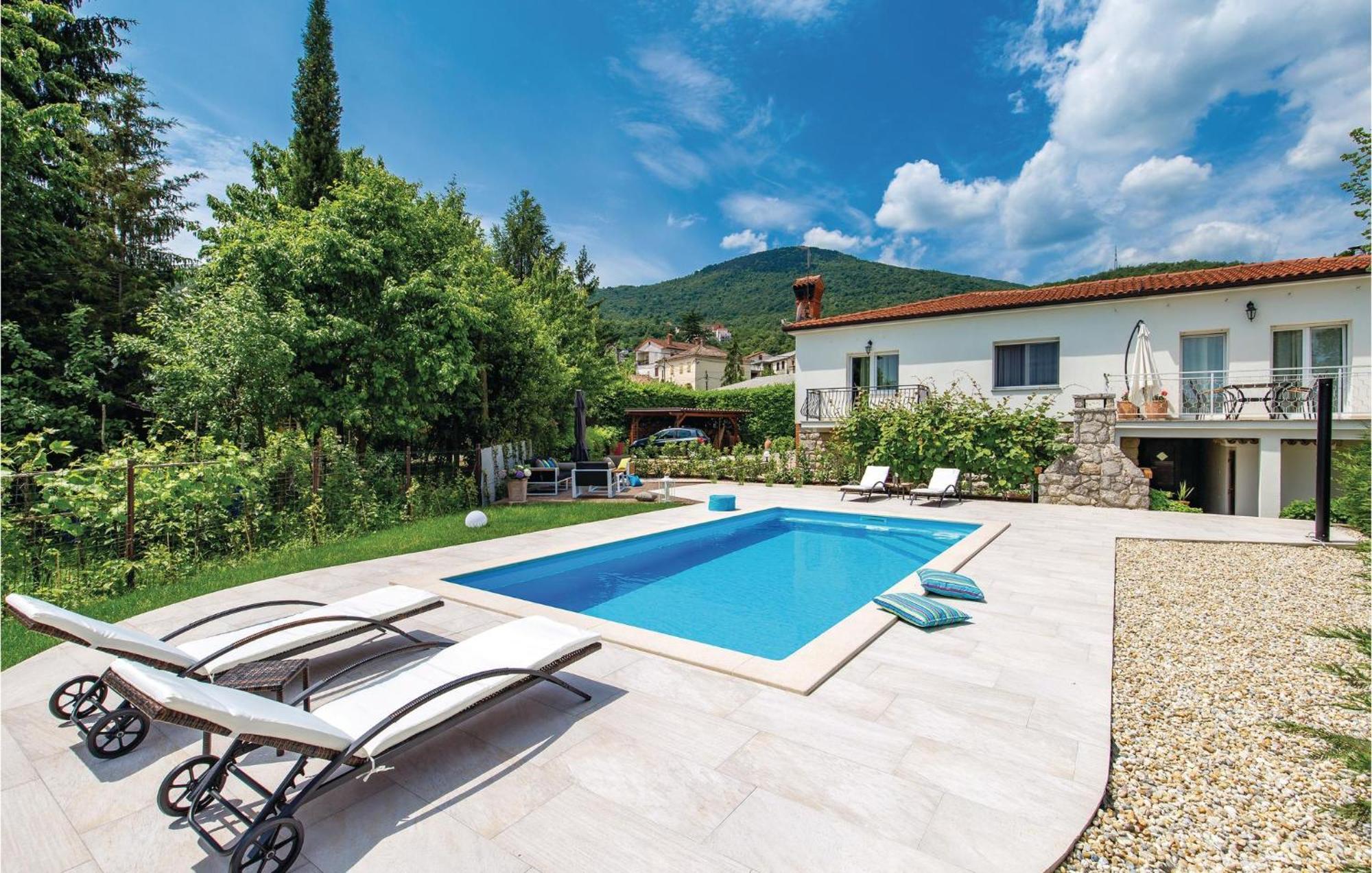 Lovely Home In Matulji With Outdoor Swimming Pool Bagian luar foto