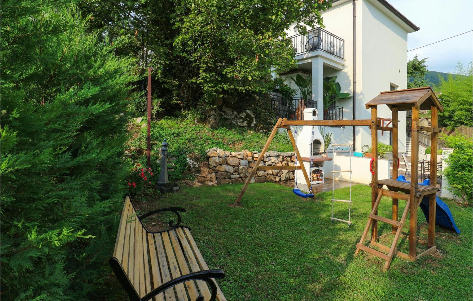 Lovely Home In Matulji With Outdoor Swimming Pool Bagian luar foto