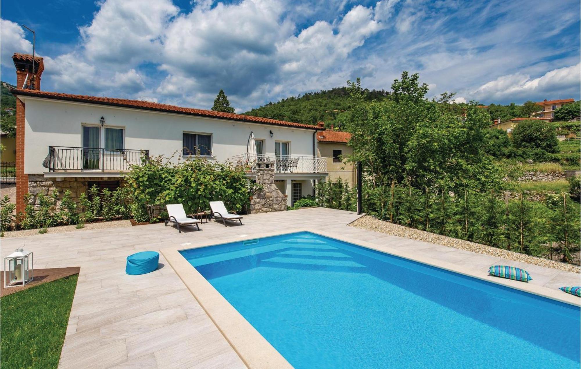 Lovely Home In Matulji With Outdoor Swimming Pool Bagian luar foto